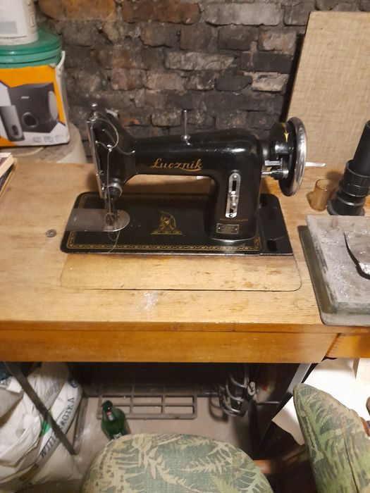 Łucznik maszyna do szycia