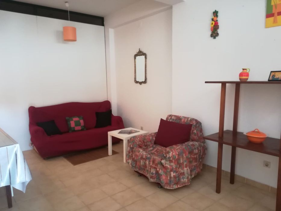 Aluga se apartamento T1 no centro histórico de Santa Comba Dão