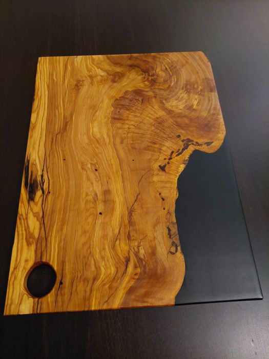 Tábua de servir Oliveira e Epoxy