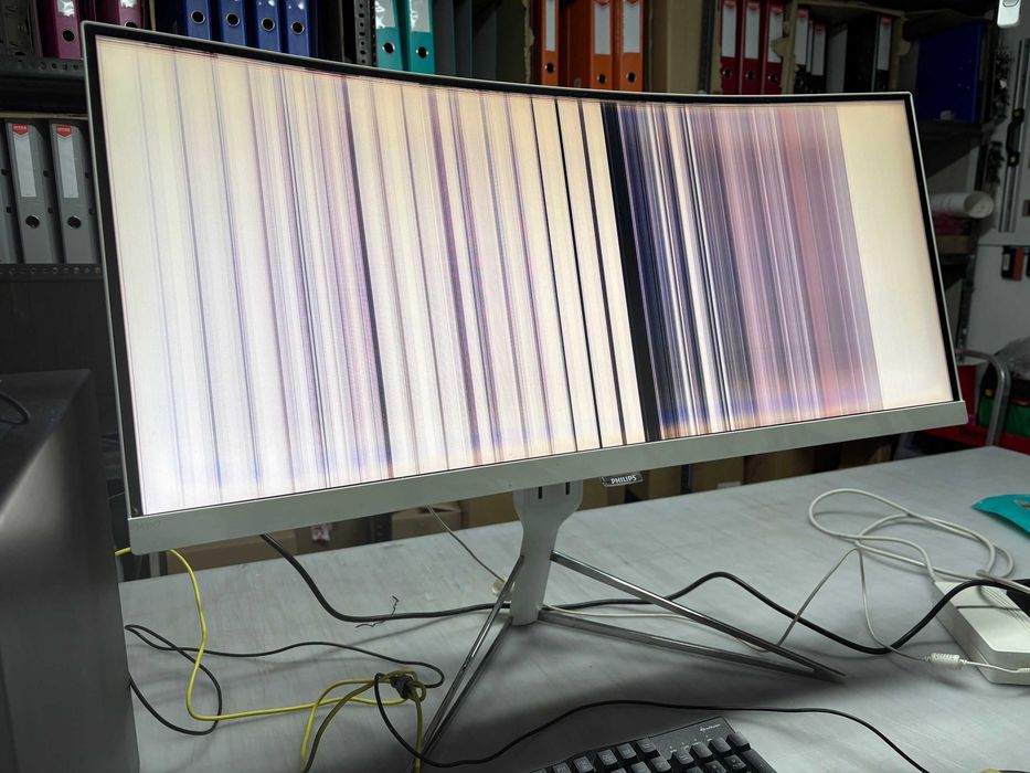 Philips 349x7 Monitor 21:9 Uszkodzony
