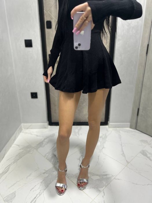 Сріблясті босоніжки на підборах PrettyLittleThing