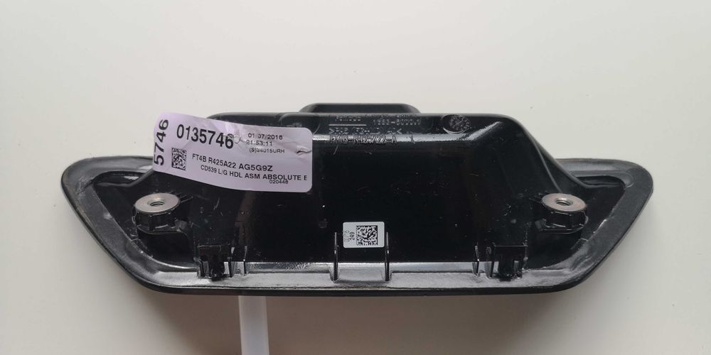 Ручка дверей багажника з кнопкою FORD EDGE 15-18 (колір чорний)