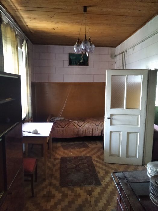 Продаж житлового будинку