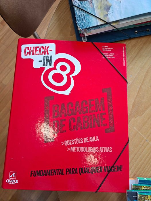 Manuais Escolares Alunos e Professores