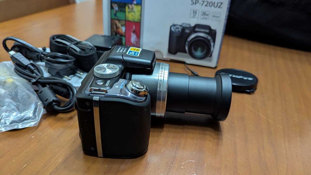 Olympus SP-720UZ - 14MP c/26x Zoom
