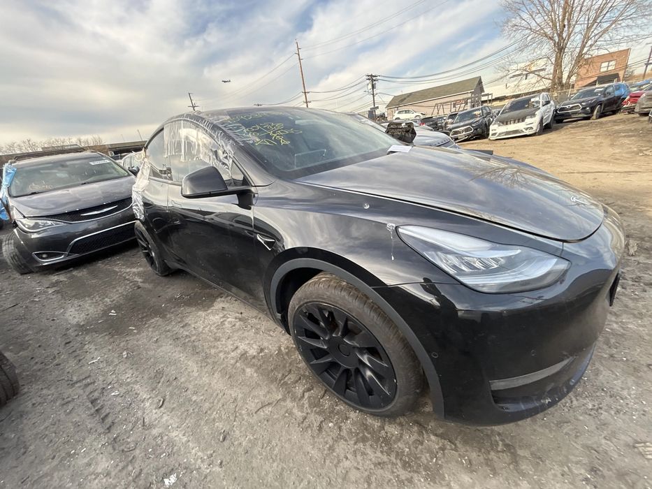 Tesla model y розбірка / разборка / 2022 / PBSB / 82kw