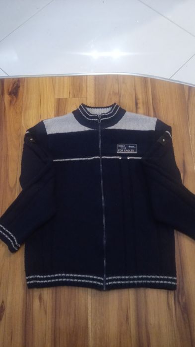 Sweter chłopięcy roz.152