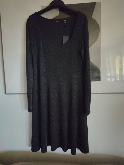 Błyszcząca sukienka Vero Moda rozmiar M