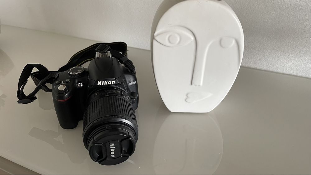 Câmera fotográfica Nikon D3000