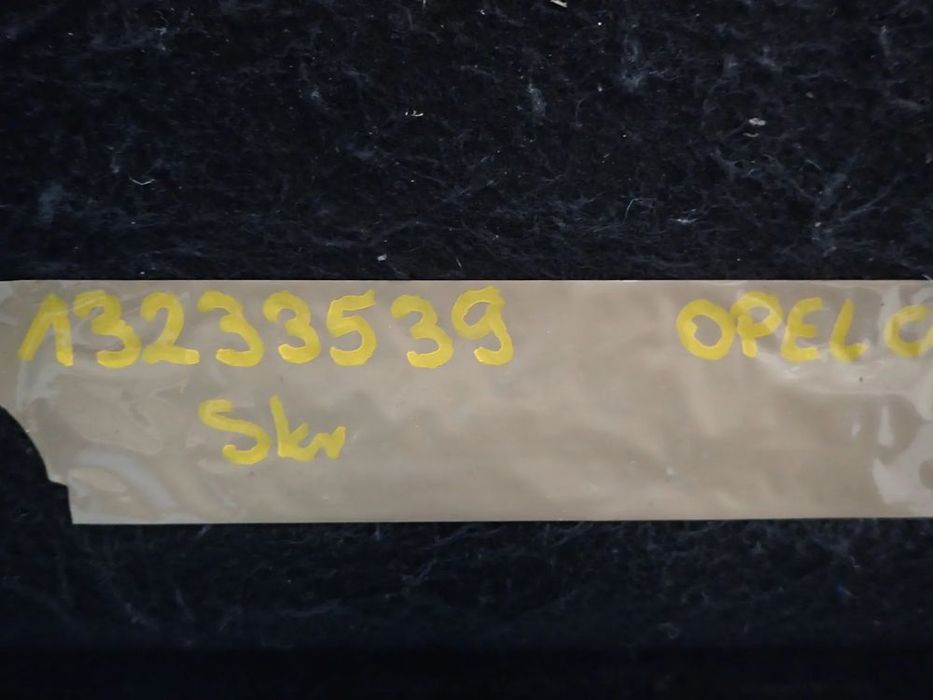 opel corsa d półka tylna bagażnika 13233539