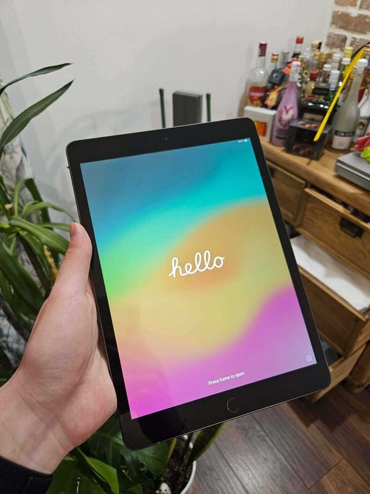 iPad 8 gen 32gb - stan bardzo dobry oprócz nie działającgo Touch ID | W zestawie pudełko |