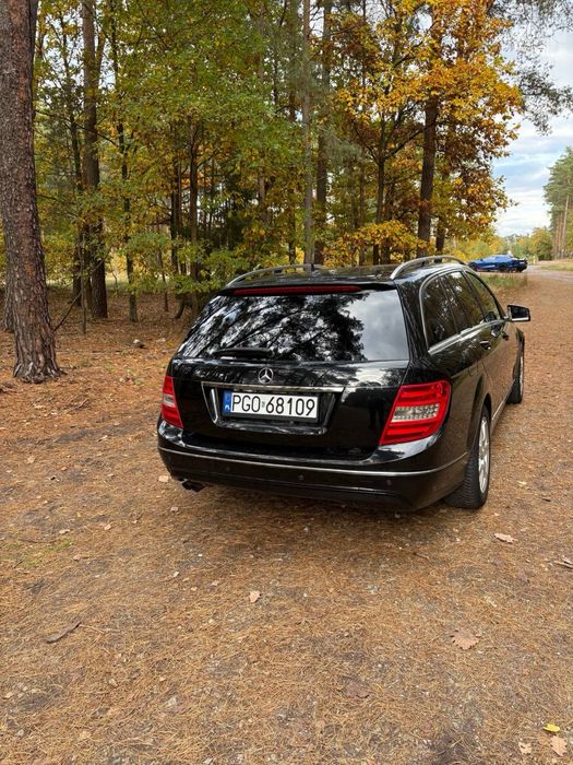 Mercedes-Benz C200, 2011