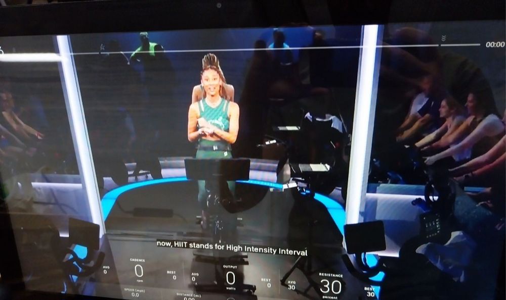 JAK NOWY ! Rower spiningowy PELOTON, ekran 22 cale, NETFLIX