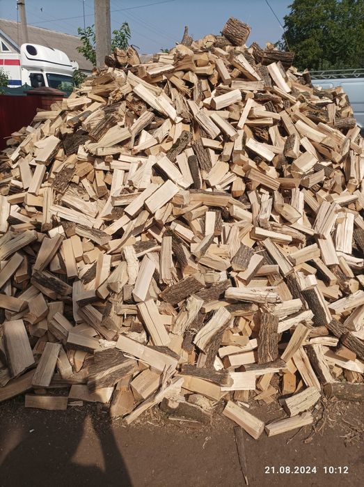 Продам дрова дуб,акація,ясен,клен,берест.
