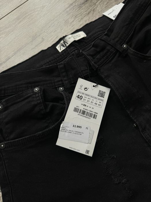 Джинсы черные Zara