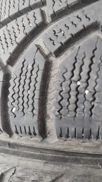 Зимова гума 195 55 р16