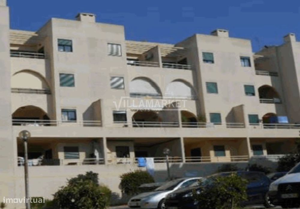 1/2 Apartamento T0 + 1 da banca, parte indivisa correspondente a 50 %