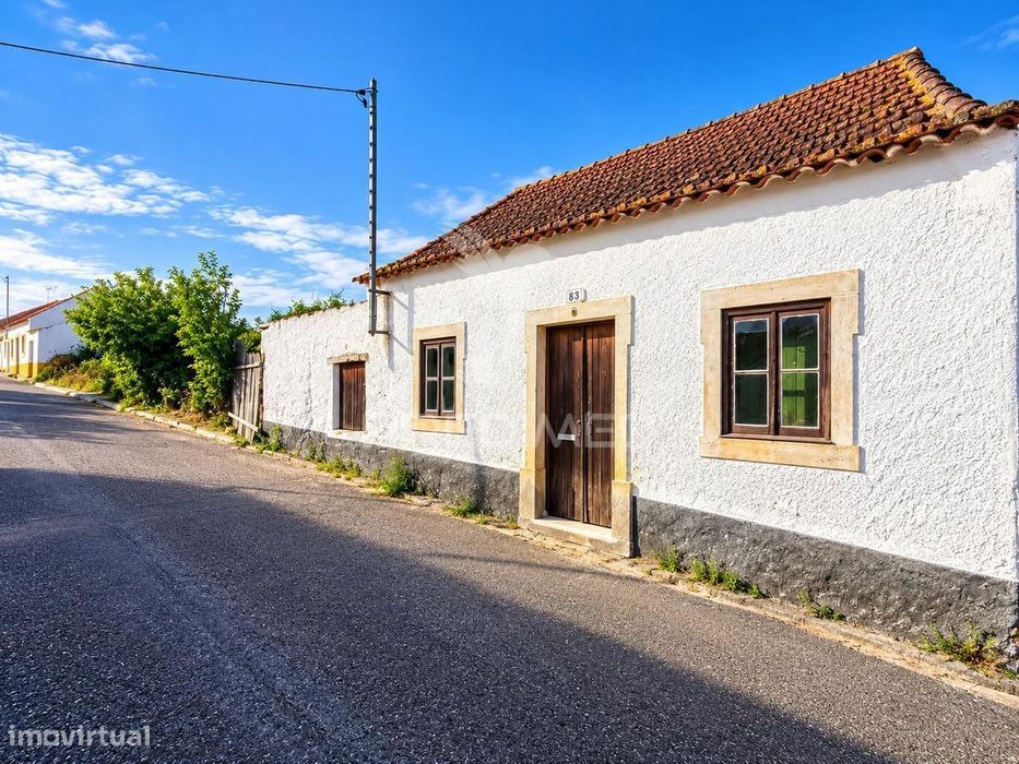 Oportunidade Única | Terreno Com Ruína, Poço  - Arneiro Das Milhariças