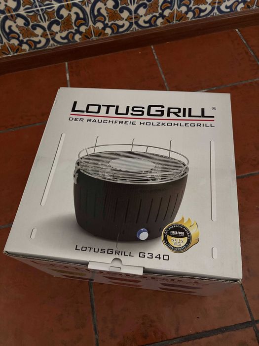 Churrasqueira a carvão Lotus Grill