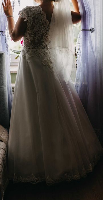 Suknia ślubna 42  Ivory