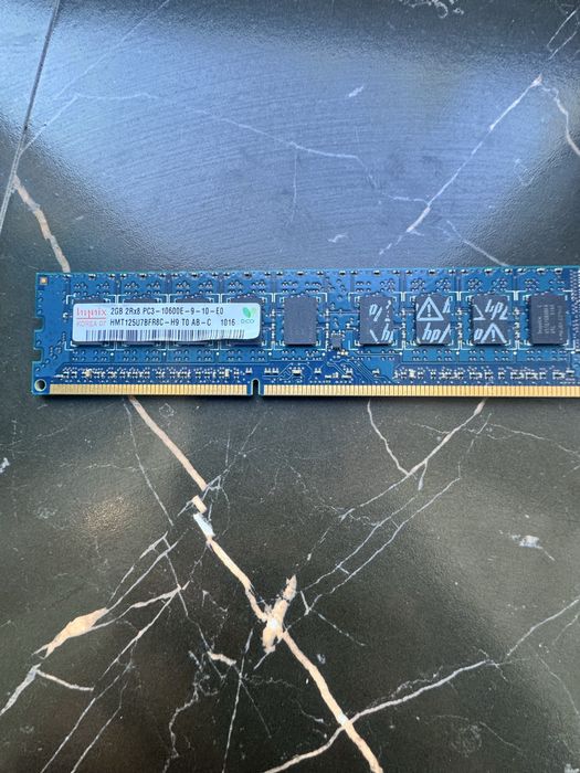 ОЗУ DDR3 2GB робочаяя