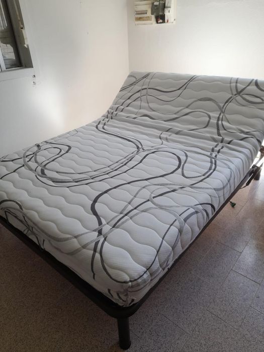 Cama Articulada com motor marca PIKOLIN com a colchão em Látex