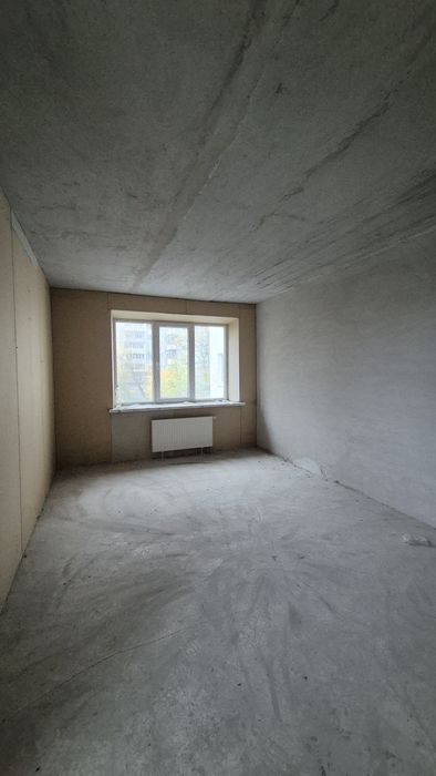 Продаж трикімнатної квартири у м.Самар (106 м²)