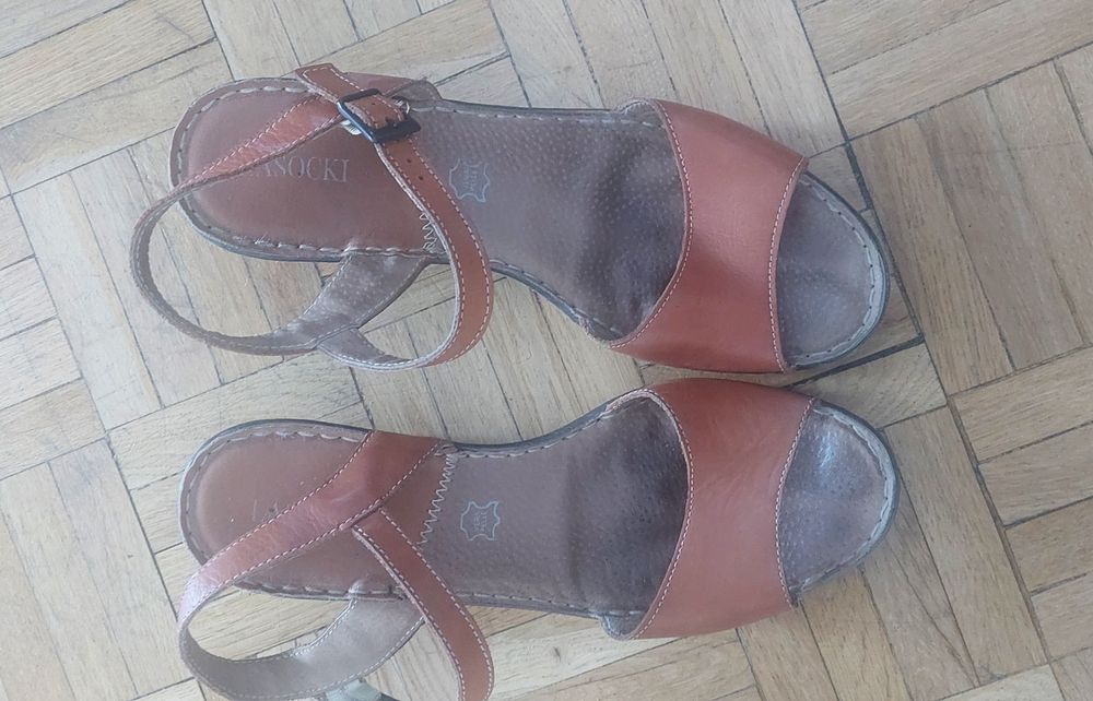 Skórzane sandały Lasocki 41