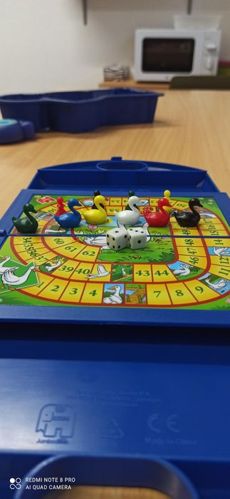 Настільна гра 2-в-1: Змії та Драбини + Гуси-Гуси. Дорожній кейс!
Опис