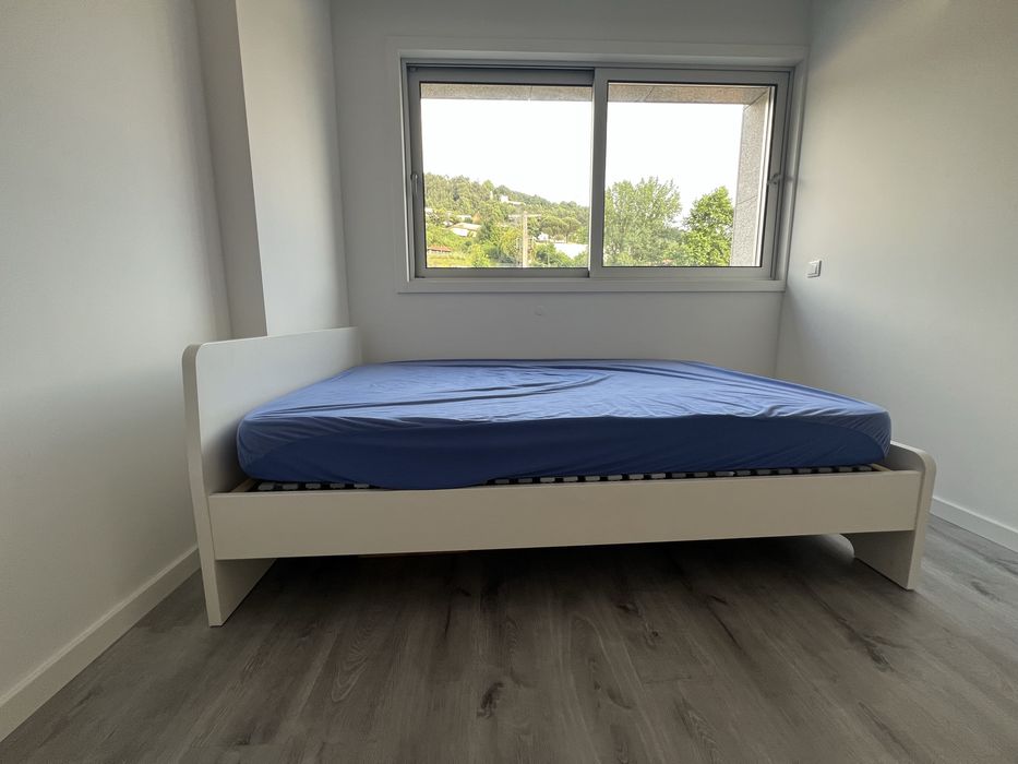 Cama com colchao