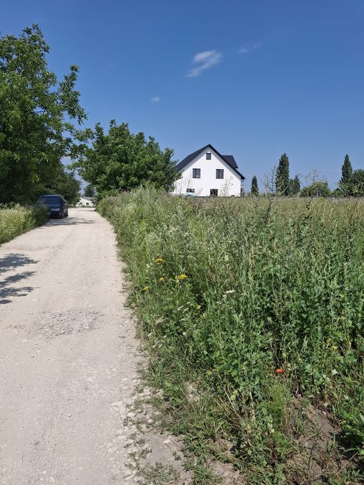 Продаж земельної ділянки під забудову м.Почаїв