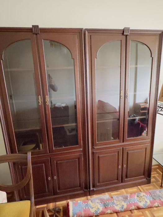 Cristaleira estilo ingles