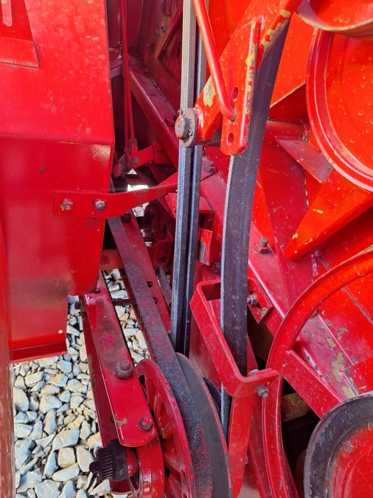 Комбайн Massey Ferguson 16 20XP