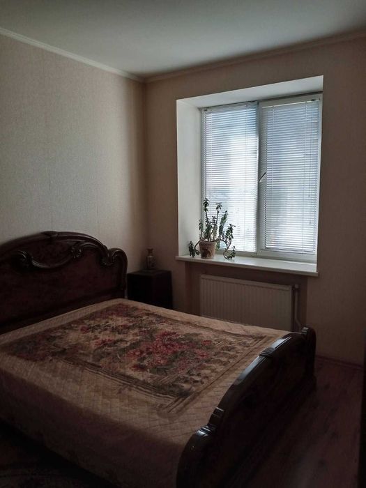 Здаються кімнати в 3-х кімн. кварт. 4000+. Р-н Урожай, мед університет