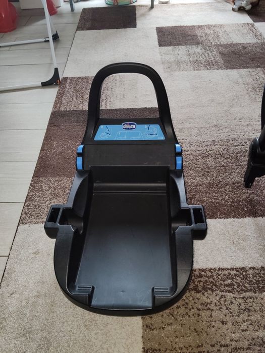 Ovo Chicco Kaily com base para automovel