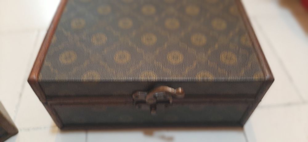 Caixa em madeira rústicas