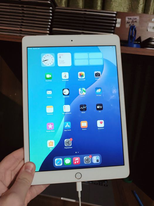 iPad 7 32gb 100% акб