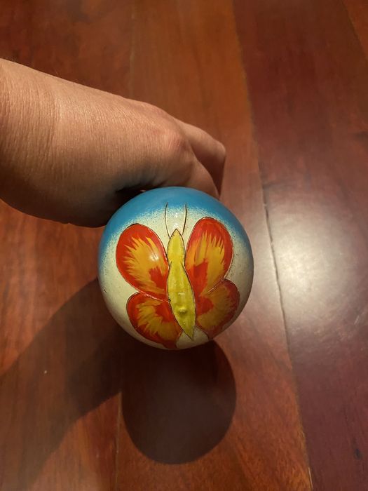 Matraca infantil de madeira