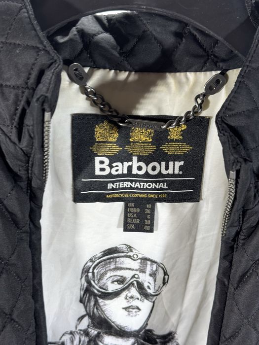 Жіноча куртка вітровка стьоганка Barbour розмір М стан ідеал