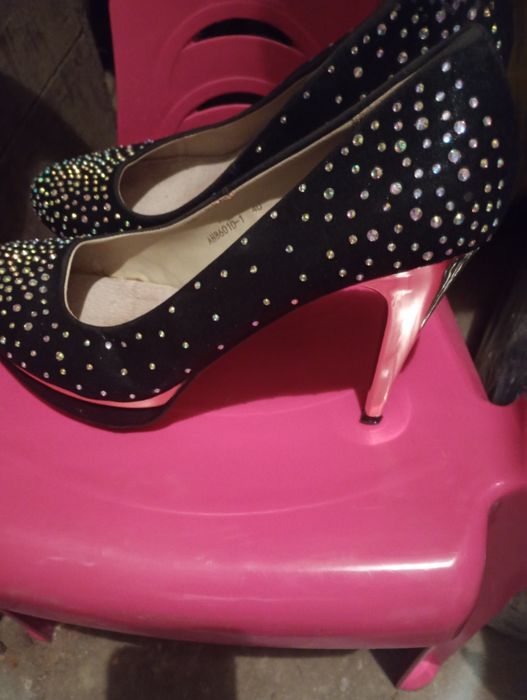 Buty na obcasie roz.40