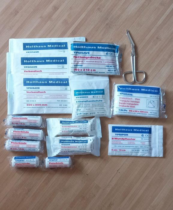 Аптечка в автомобіль.