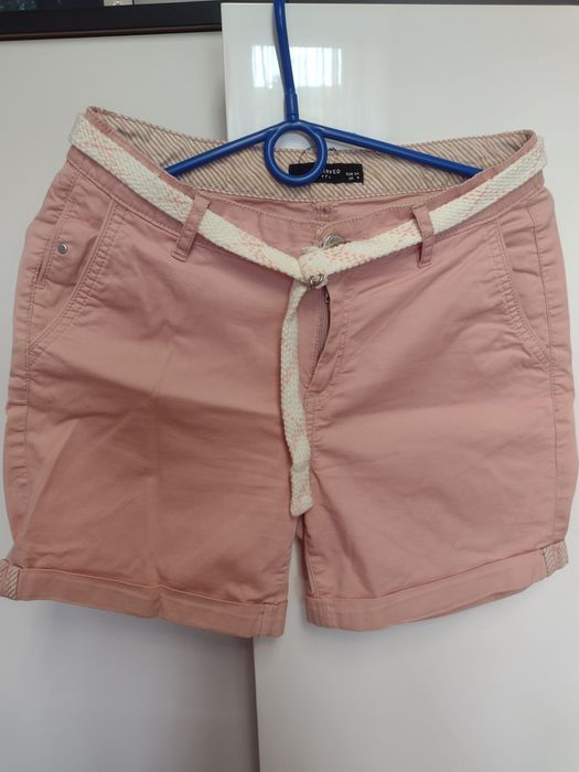 Spodenki damskie pudrowy róż Reserved