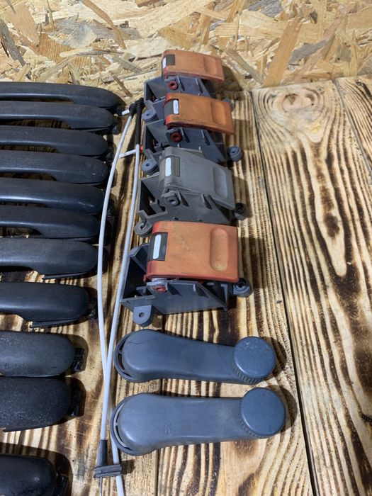 Ручка дверей  Mercedes Sprinter Volkswagen LT замок