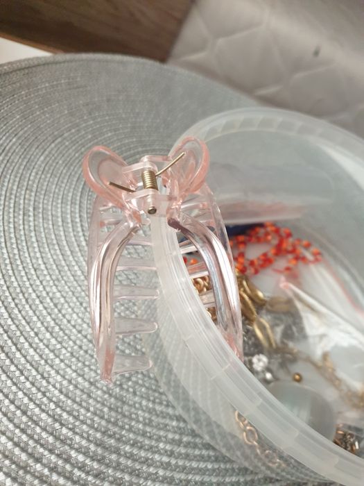 Klamra do włosów pudrowy róż plastikowa duza