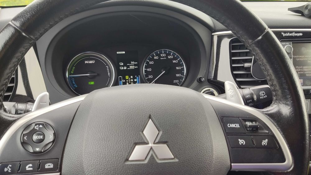 Mitsubishi Outlander 2,0 phev 2013
