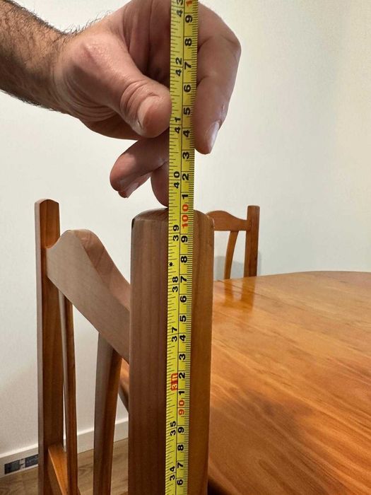 4 Cadeiras de Madeira Cerejeira