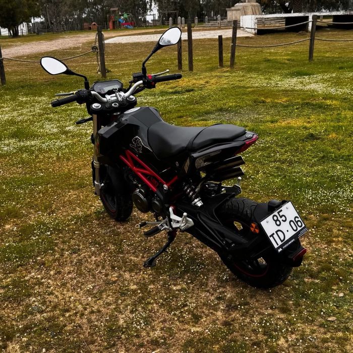BENELLI TNT 125cc 560Km