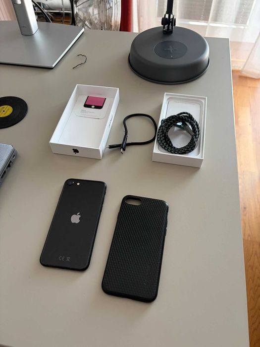 Apple iPhone SE 2020 128GB dual sim czarny