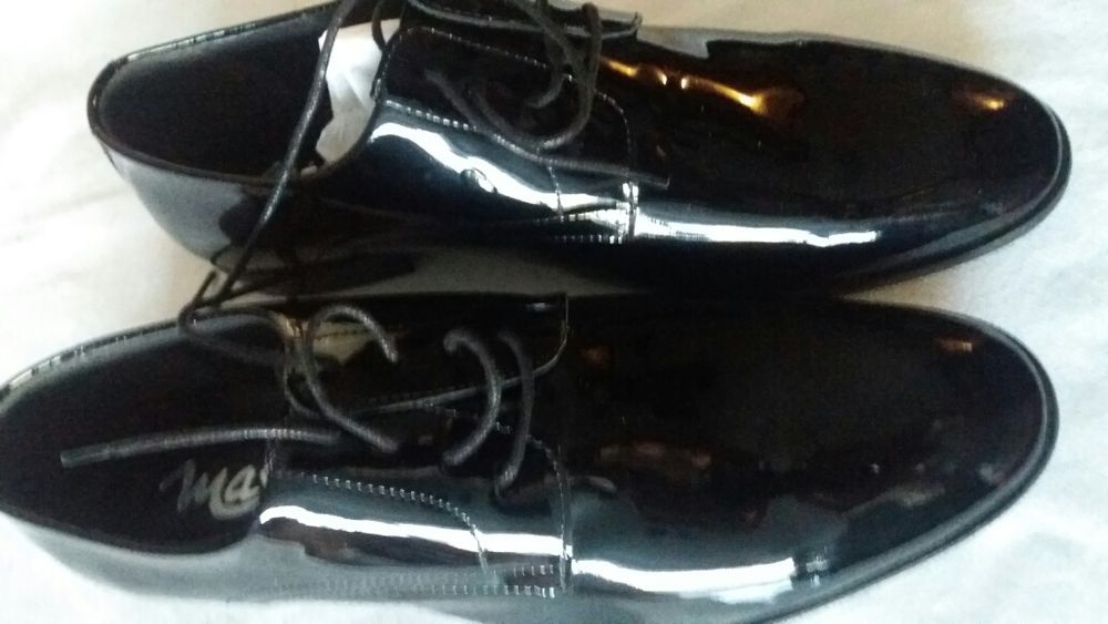 Sapatos em pele homem verniz  tamanho 41 / 44 novos