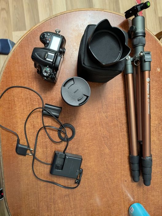 Nikon D7200 + Sigma A 18-35mm f/1,8 DC HSM + Statyw Fotopro X-Go Chameleon